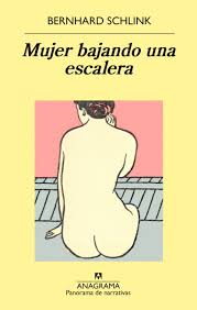 Mujer Bajando Una Escal